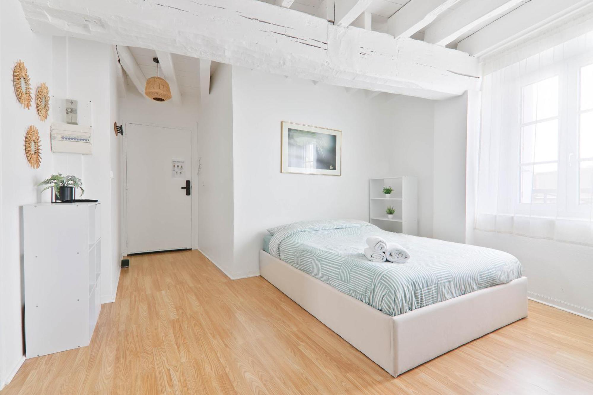 Studio Chaleureux A Etampes, France Ngoại thất bức ảnh