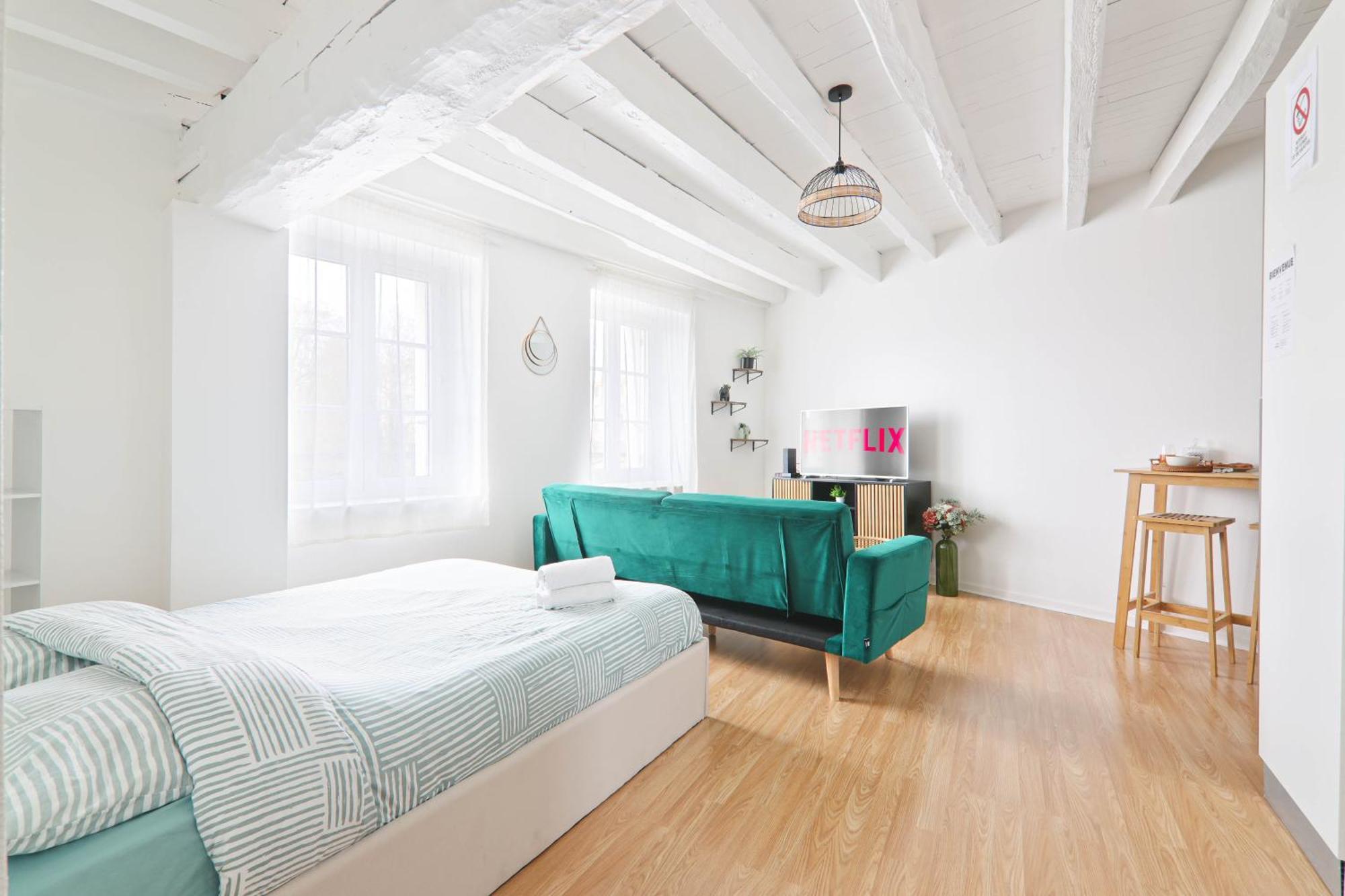 Studio Chaleureux A Etampes, France Ngoại thất bức ảnh